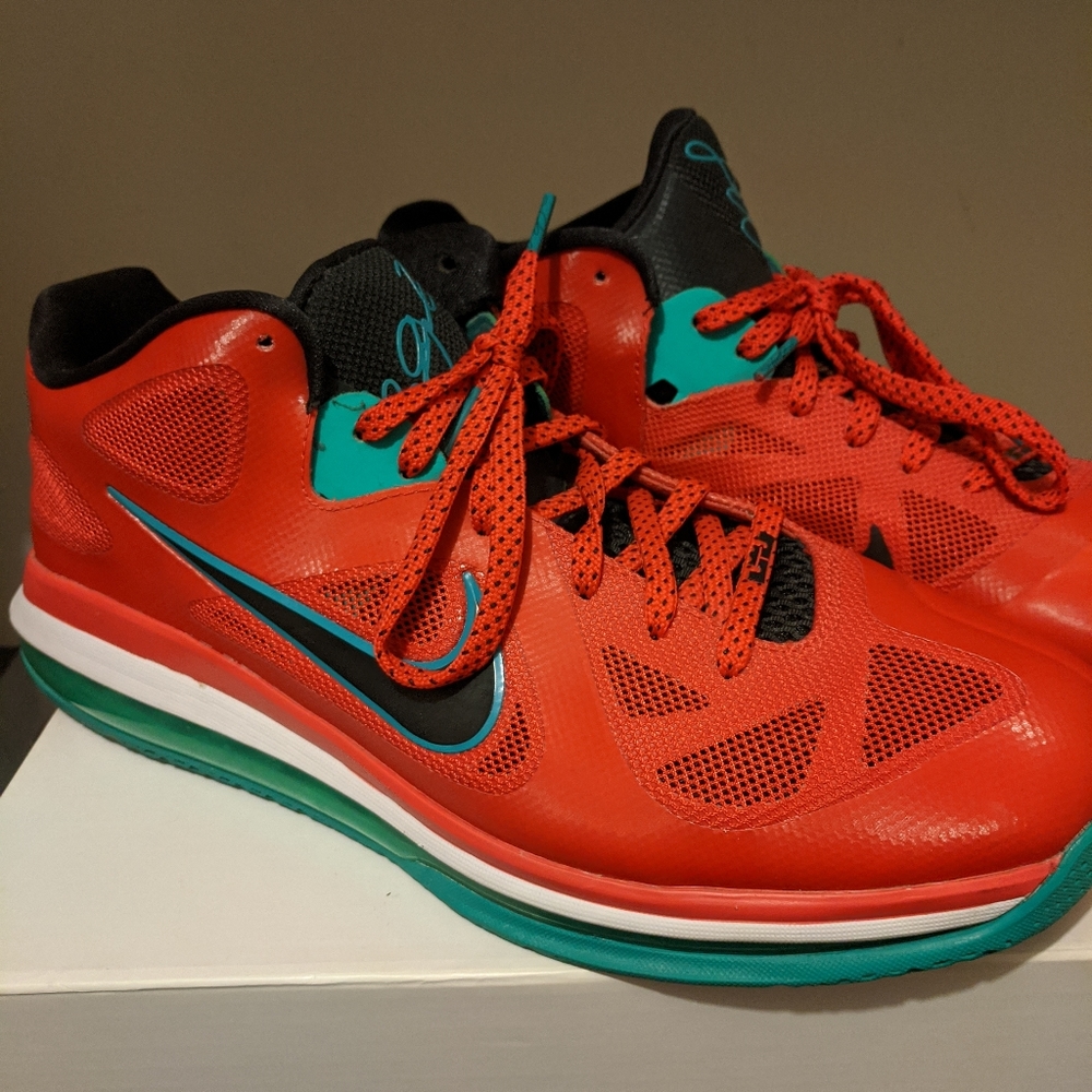 LeBron 9 Low Liverpool